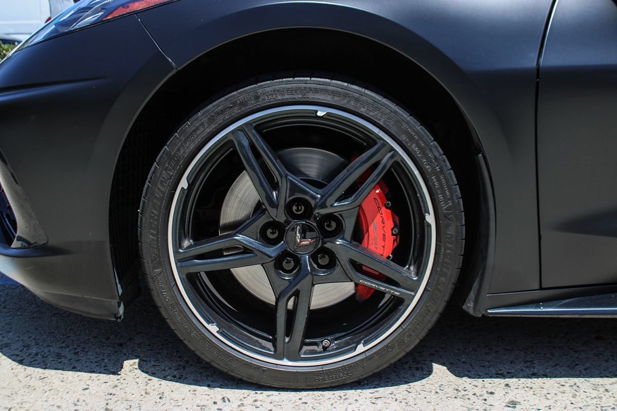 Used 2021 Chevrolet Corvette Stingray Premium Cpe w/ Z51 Performance Package RWD image 38