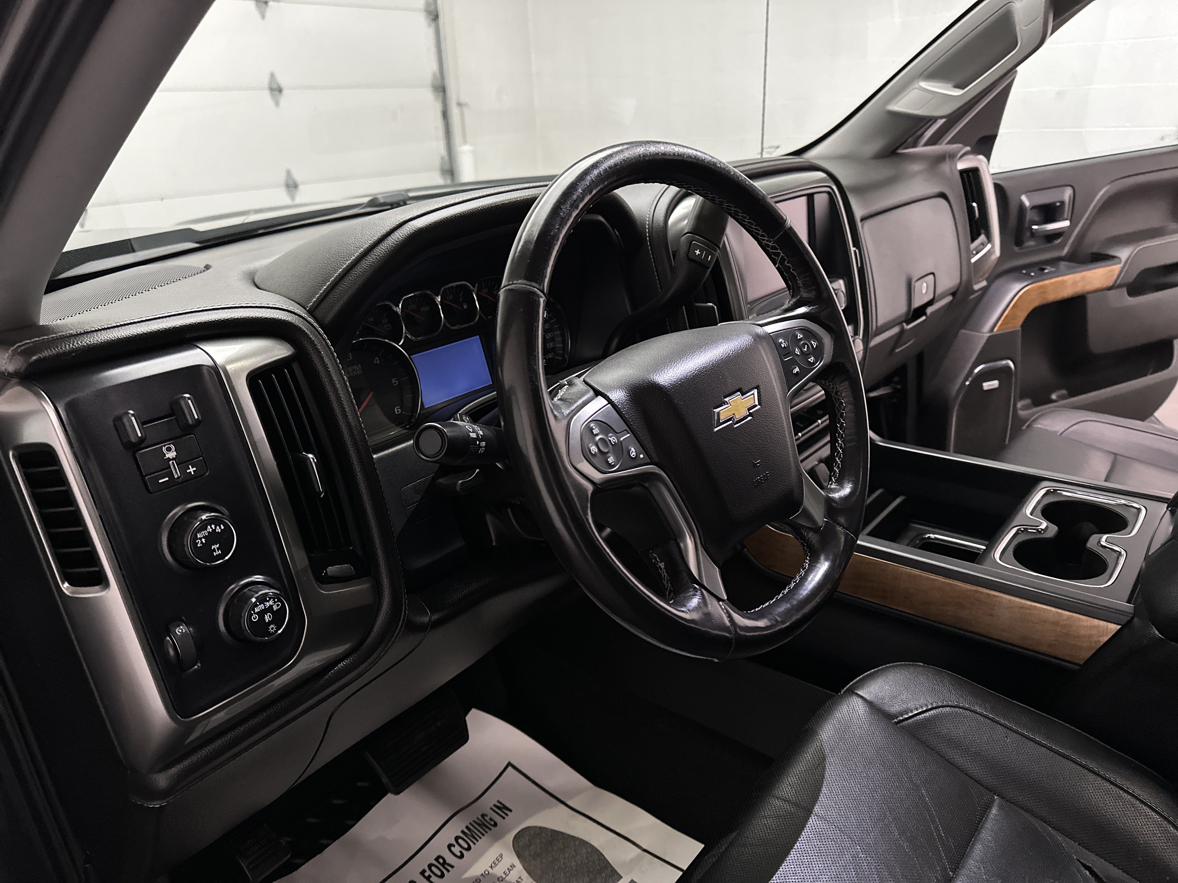 Used 2018 Chevrolet Silverado 1500 LTZ w/ Sport Package AWD/4WD image 19