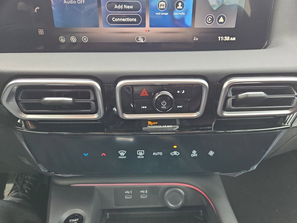 New 2026 Nissan Sentra SR w/ Floor Mat Package FWD image 18