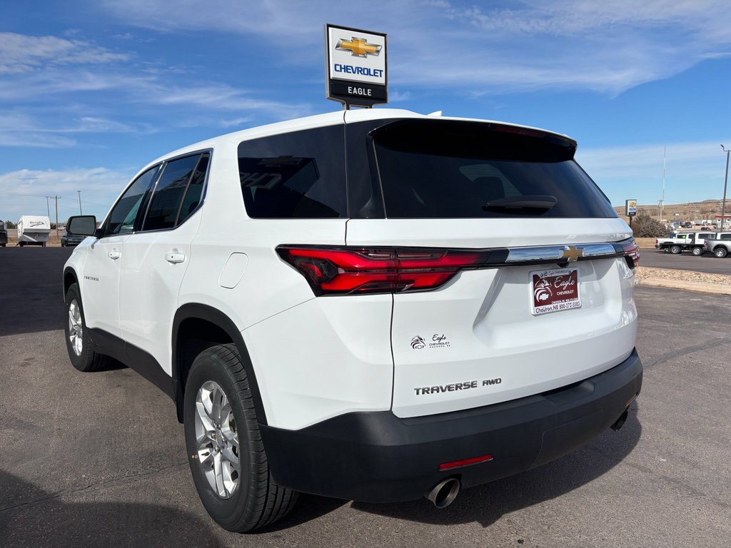 Used 2022 Chevrolet Traverse LS AWD/4WD image 8