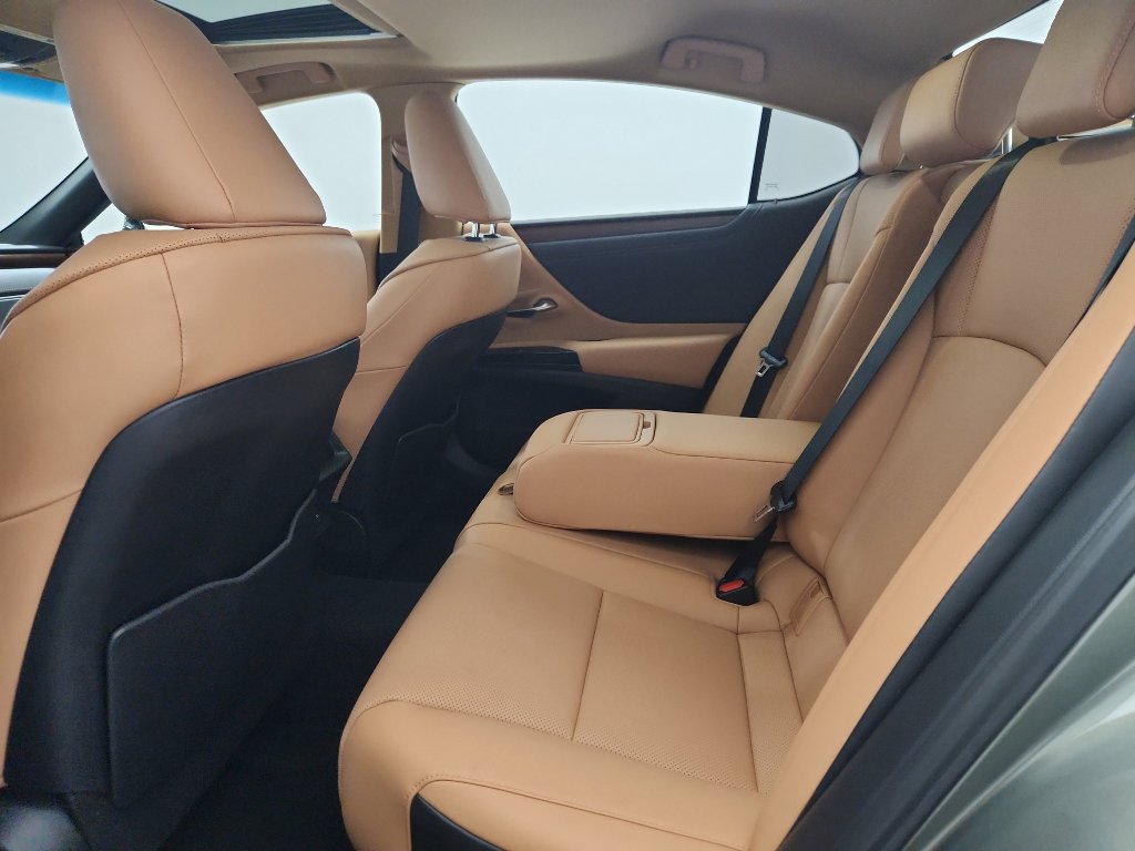 Used 2024 Lexus ES 350 Premium w/ Premium Package image 32