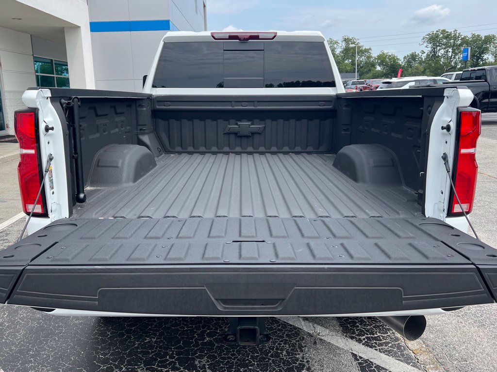 Used 2025 Chevrolet Silverado 2500 High Country w/ Technology Package AWD/4WD image 10