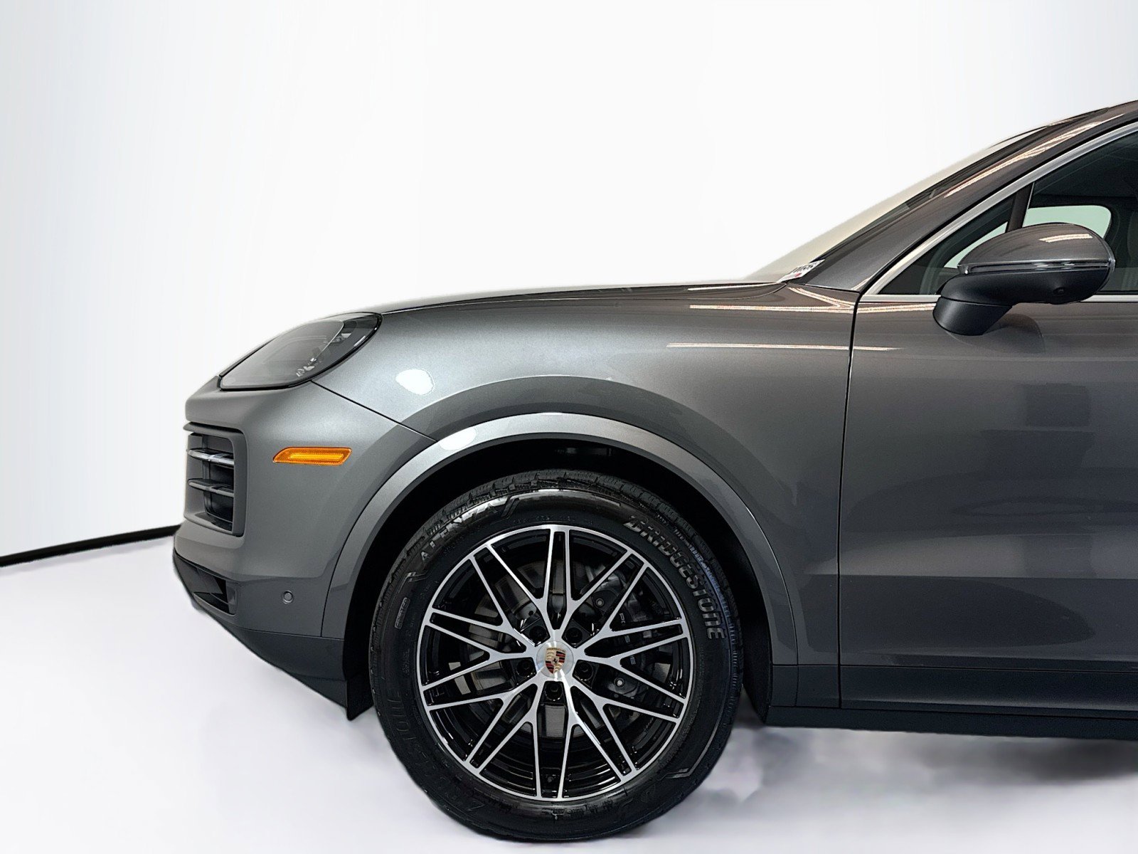 Used 2025 Porsche Cayenne image 28