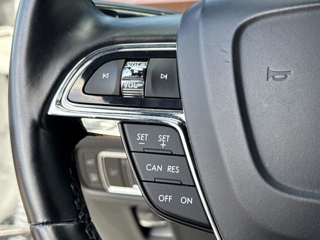 Certified 2023 Lincoln Nautilus Reserve image 41