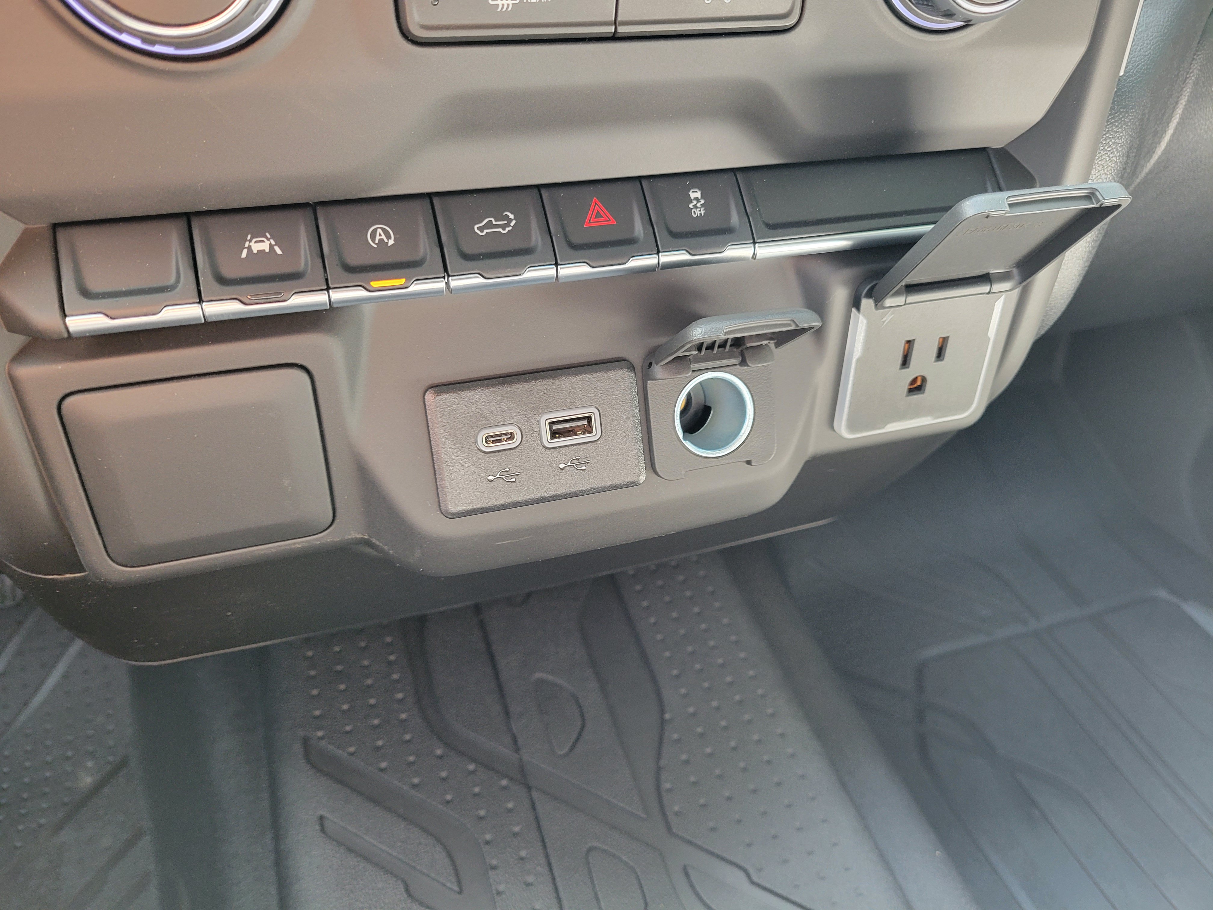 New 2026 Chevrolet Silverado 1500 Custom AWD/4WD image 22