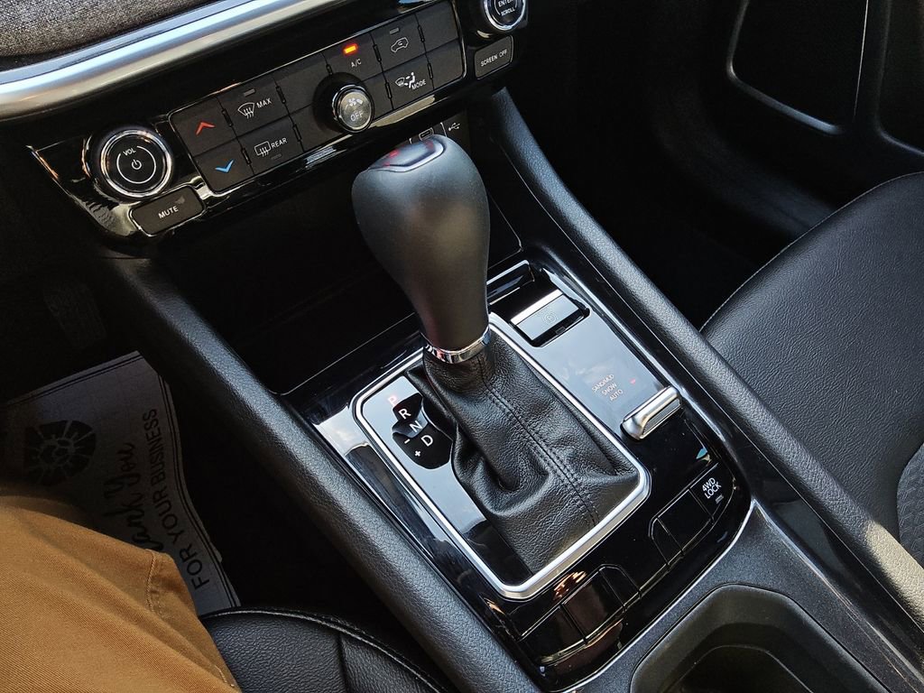 Used 2025 Jeep Compass Latitude image 22