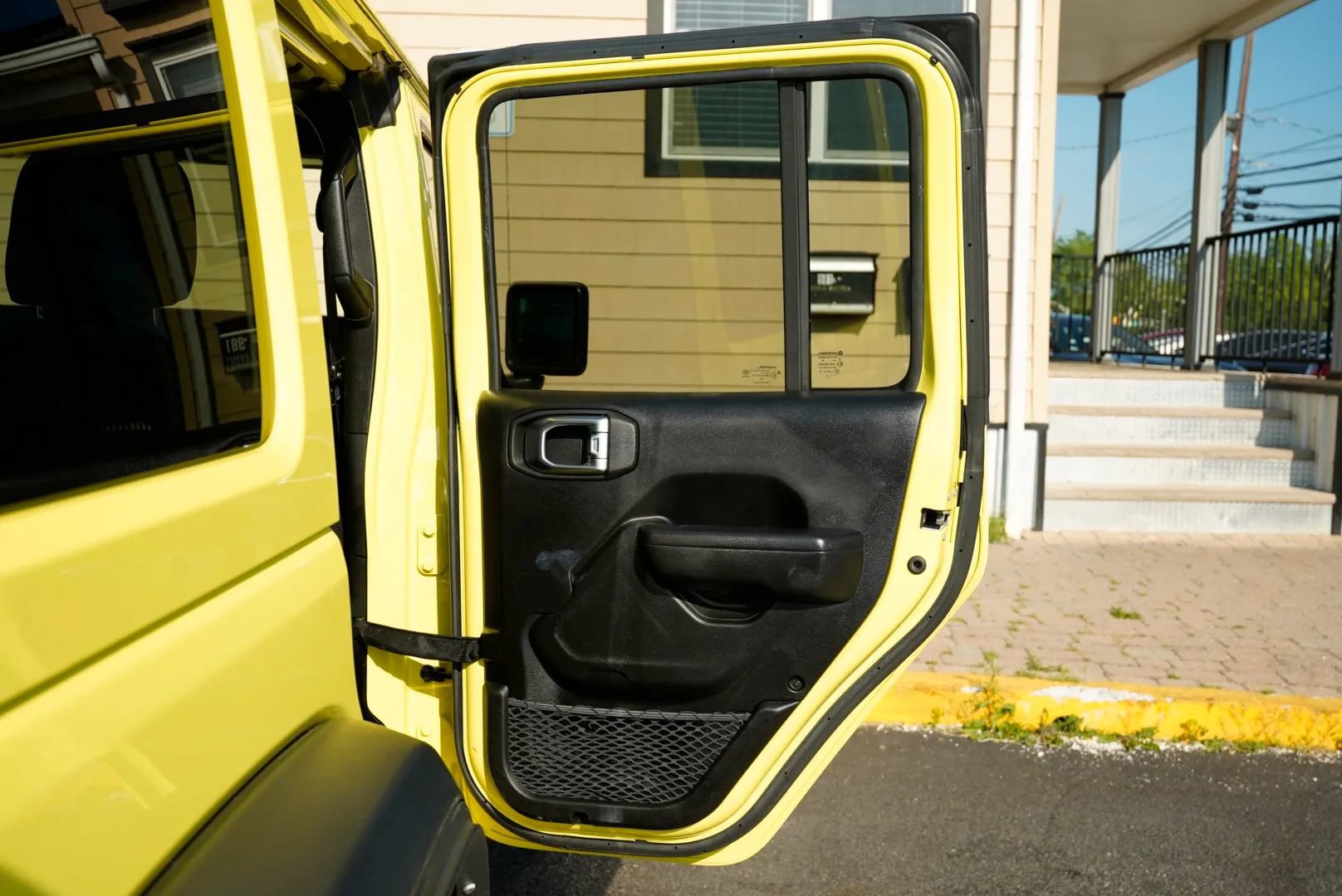Used 2023 Jeep Wrangler Unlimited w/ Sun & Screen Package AWD/4WD image 35