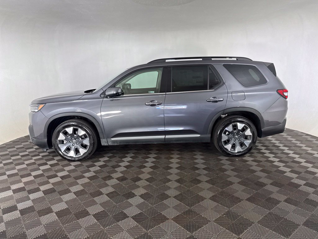 Certified 2026 Honda Pilot Touring image 9