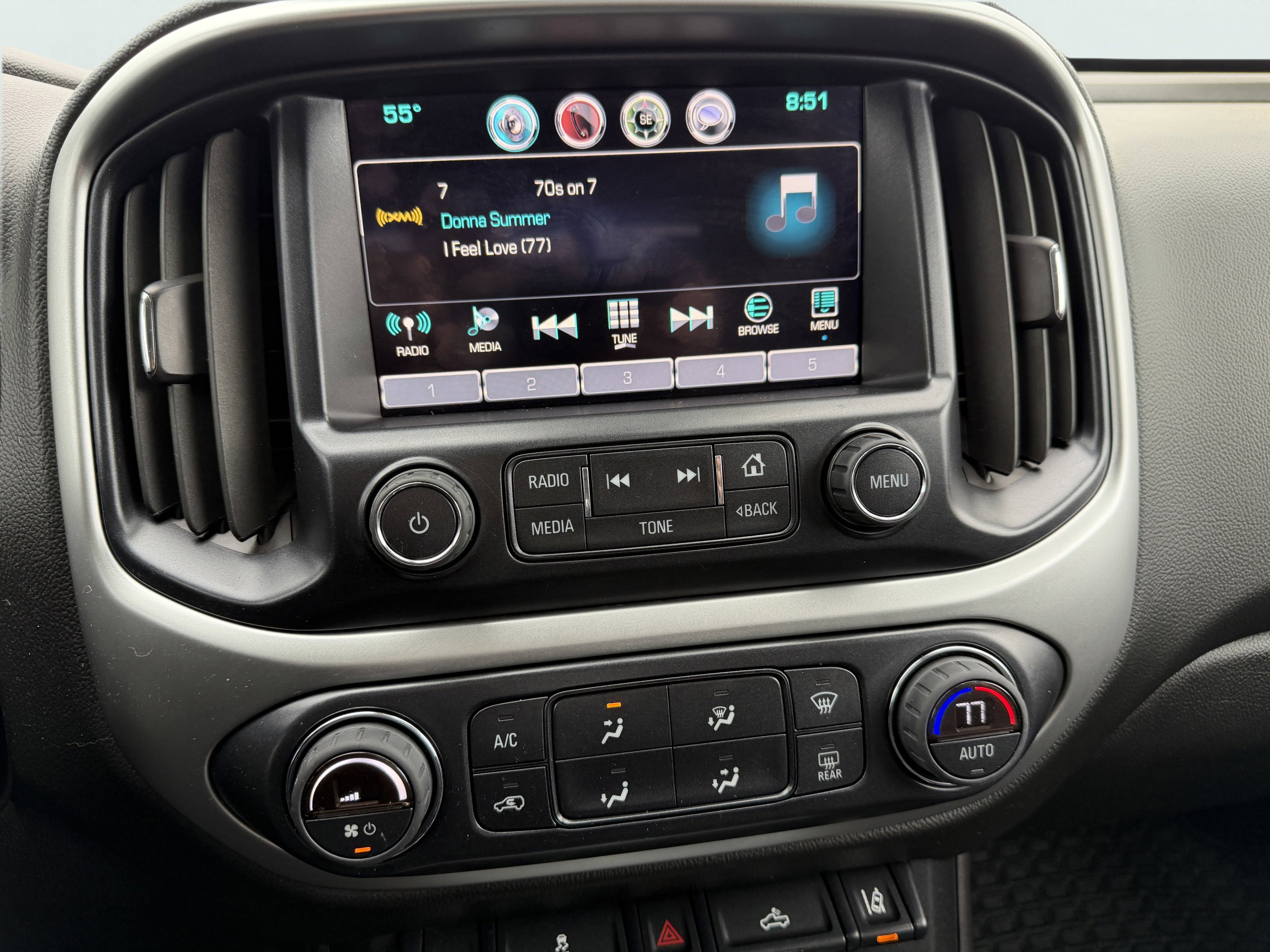 Used 2016 Chevrolet Colorado LT w/ Luxury Package, Chrome image 3