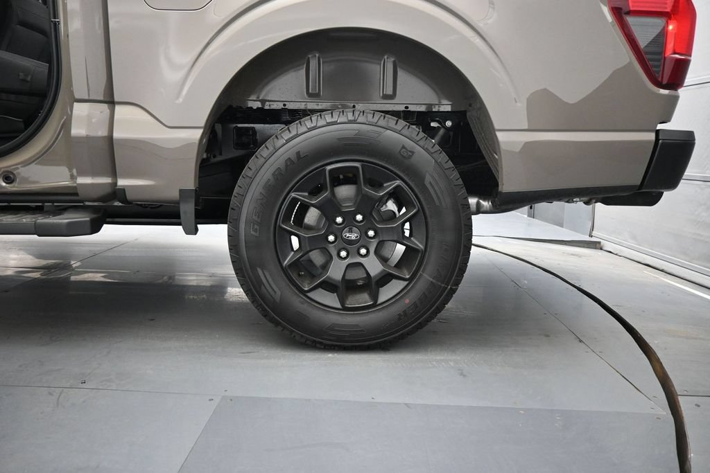 New 2026 Ford F150 STX w/ Equipment Group 201A FX4 AWD/4WD image 17
