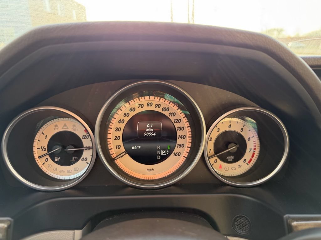 Used 2016 Mercedes-Benz E 350 4MATIC Sedan image 20