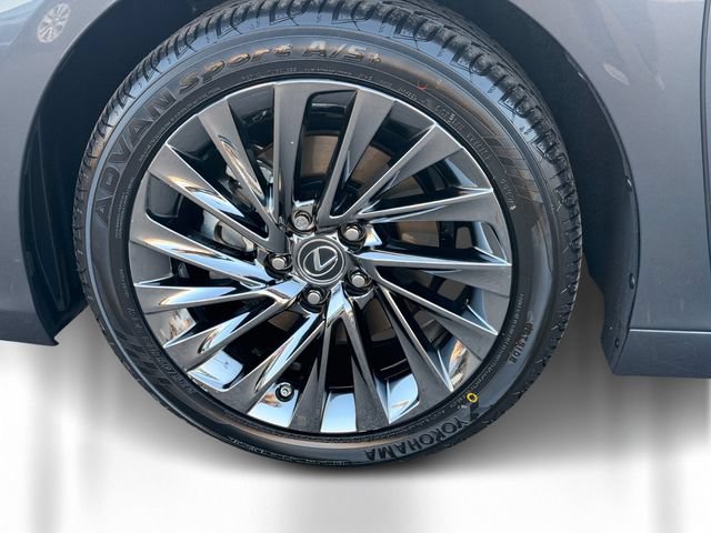 Certified 2024 Lexus ES 300h Ultra Luxury w/ Accessory Package (Z1) FWD image 11