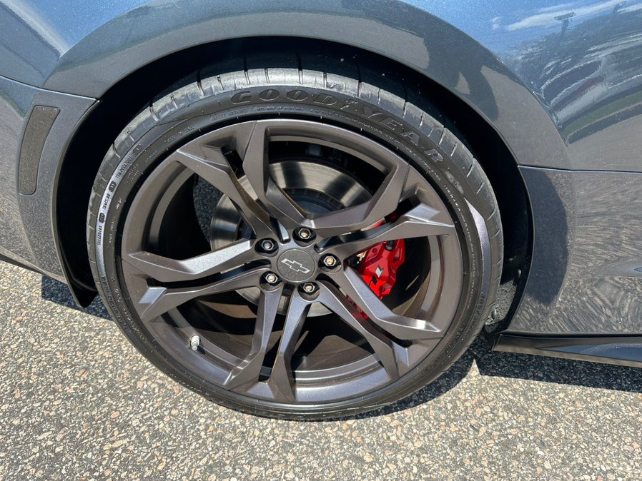 Used 2020 Chevrolet Camaro SS RWD image 36