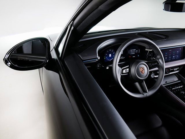 New 2025 Porsche Macan 4 Electric image 25