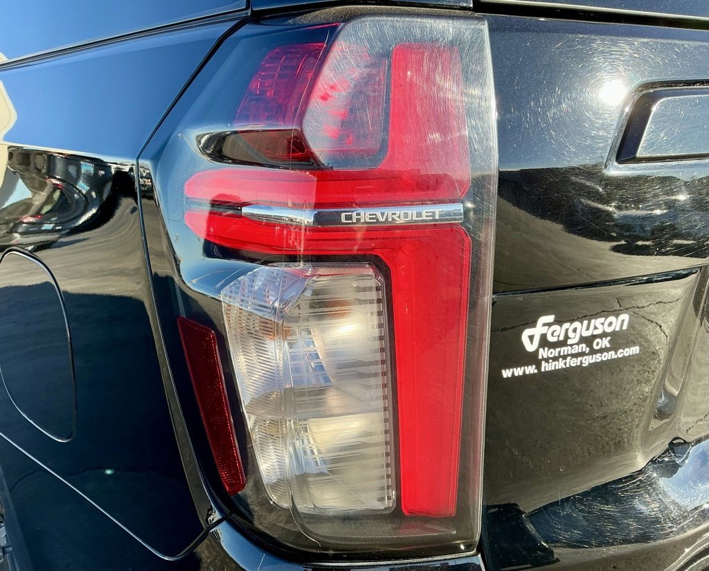 Used 2023 Chevrolet Suburban Z71 w/ Luxury Package image 14