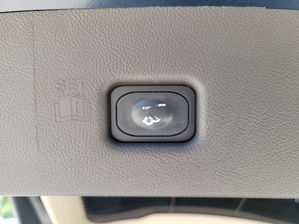 Used 2023 Lincoln Nautilus FWD w/ Premium Package image 8
