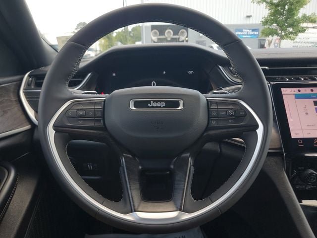 Certified 2025 Jeep Grand Cherokee L Limited w/ Black Appearance Package AWD/4WD image 27