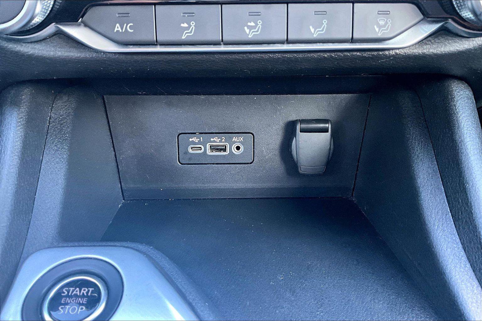 Used 2023 Nissan Sentra SV image 32