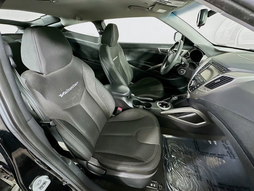 Used 2012 Hyundai Veloster image 31