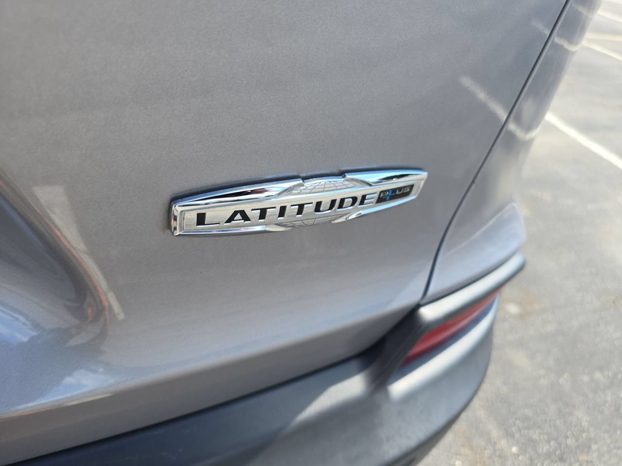 Used 2021 Jeep Cherokee Latitude Plus FWD image 35