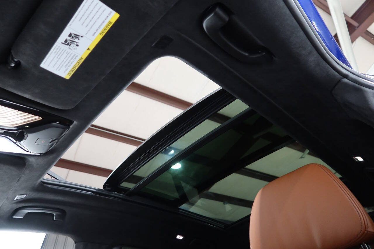 Used 2025 BMW X7 M60i AWD/4WD image 28
