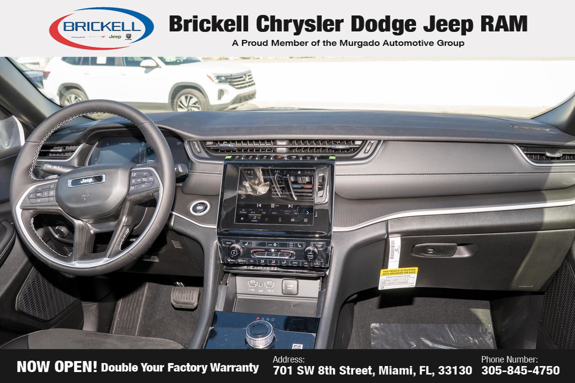 New 2025 Jeep Grand Cherokee Altitude image 21