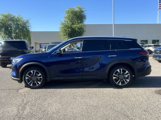 Used 2023 INFINITI QX60 Luxe w/ Performance Audio Package image 3