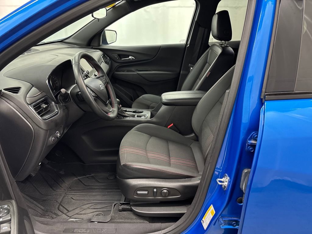 Certified 2024 Chevrolet Equinox RS w/ LPO, Floor Liner Package image 9