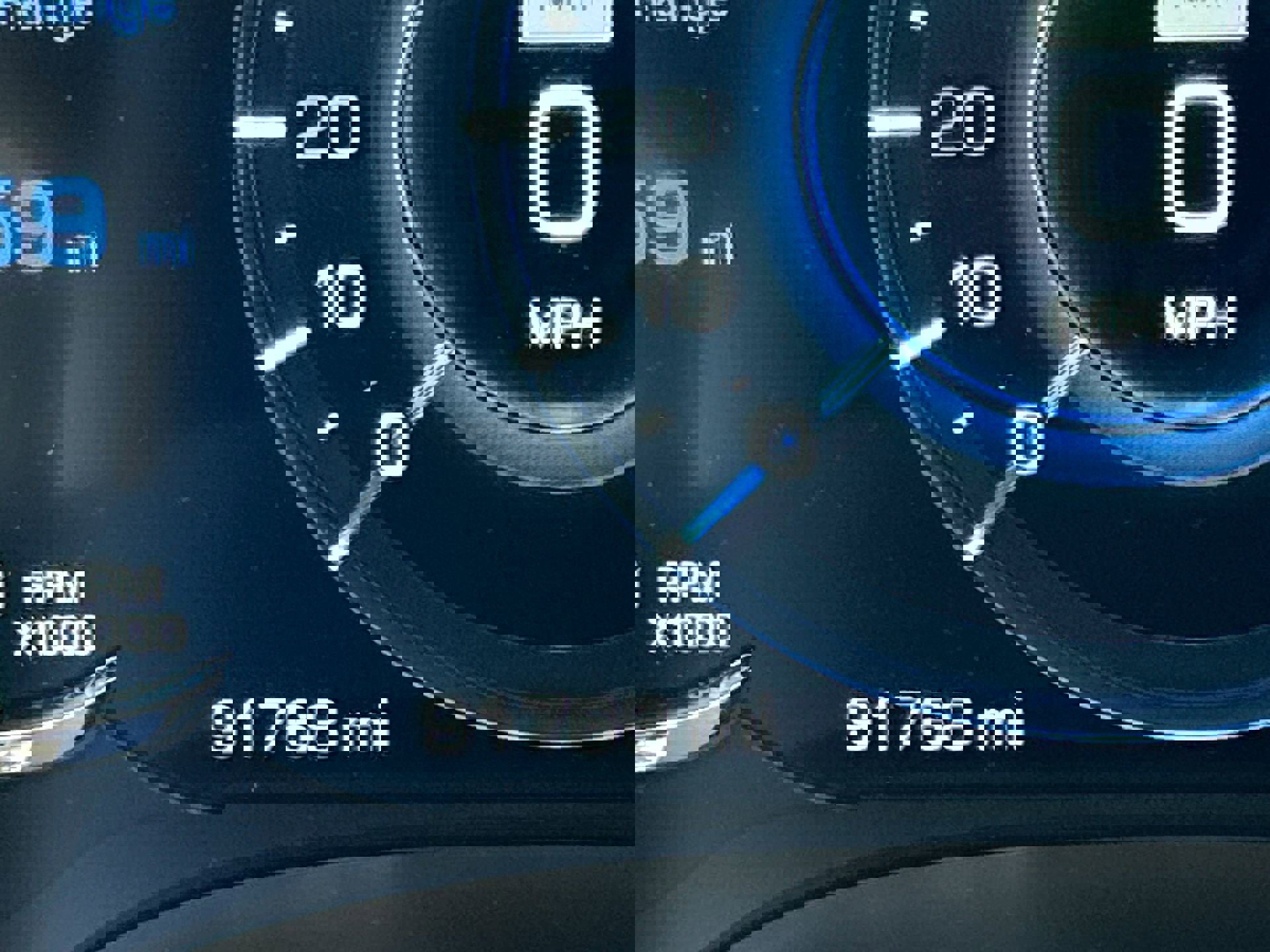 Used 2017 Cadillac Escalade Premium Luxury image 24