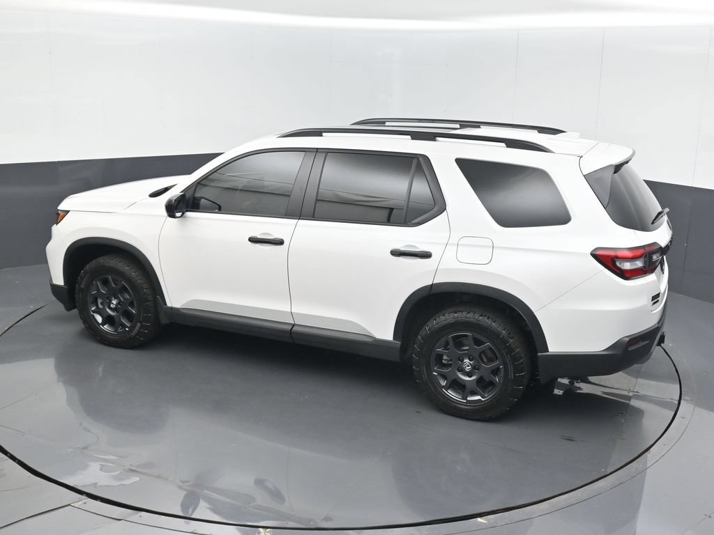 Certified 2025 Honda Pilot TrailSport image 15