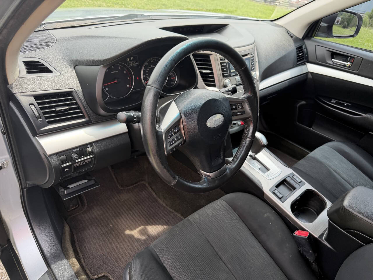 Used 2013 Subaru Outback 2.5i Premium w/ All-Weather Pkg AWD/4WD image 30