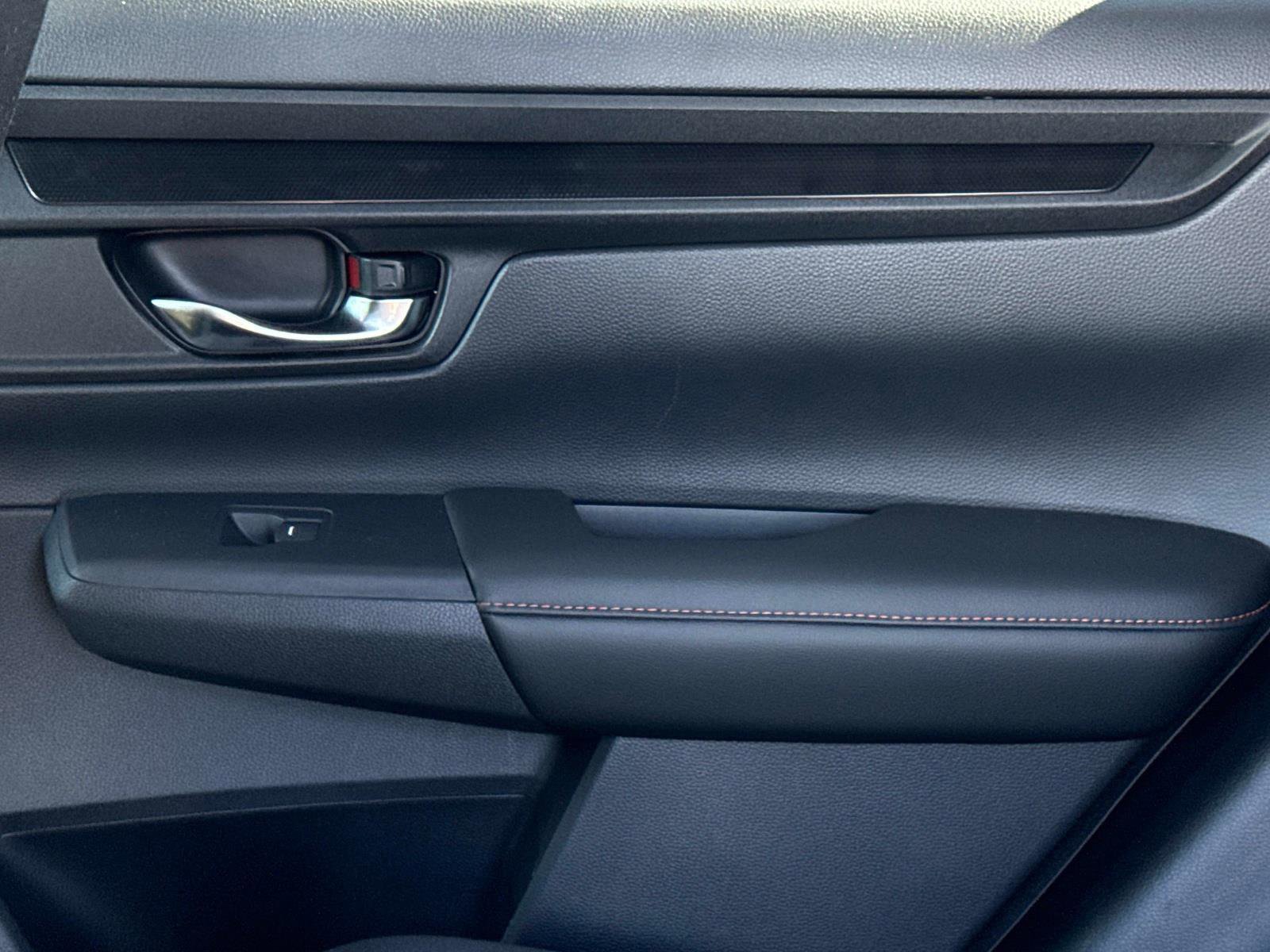 Certified 2025 Honda CR-V Sport image 15