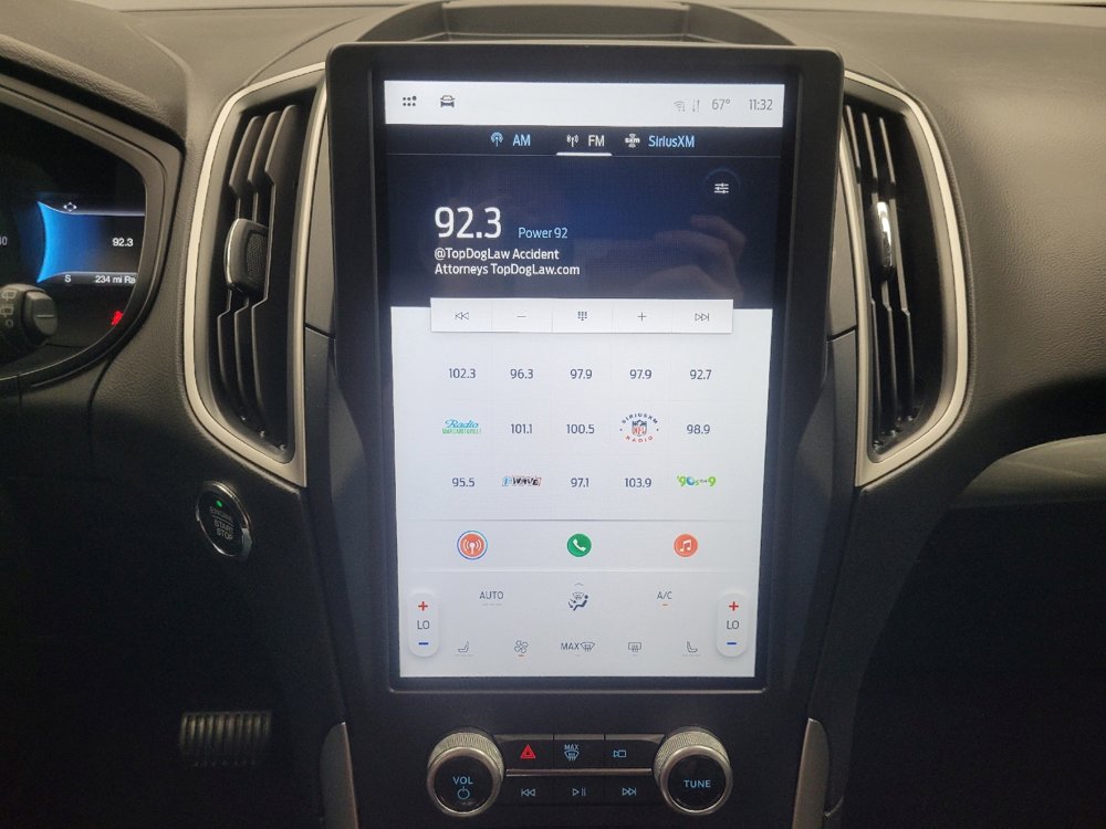 Used 2023 Ford Edge SEL image 25