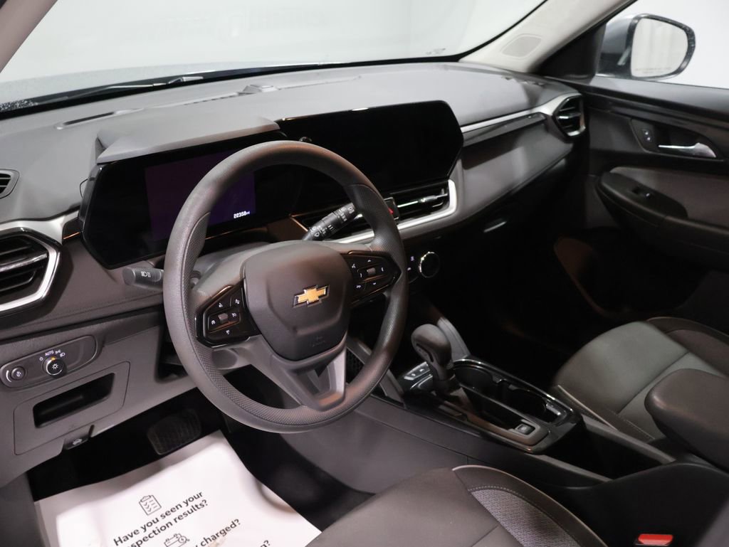 Used 2025 Chevrolet TrailBlazer LT image 15