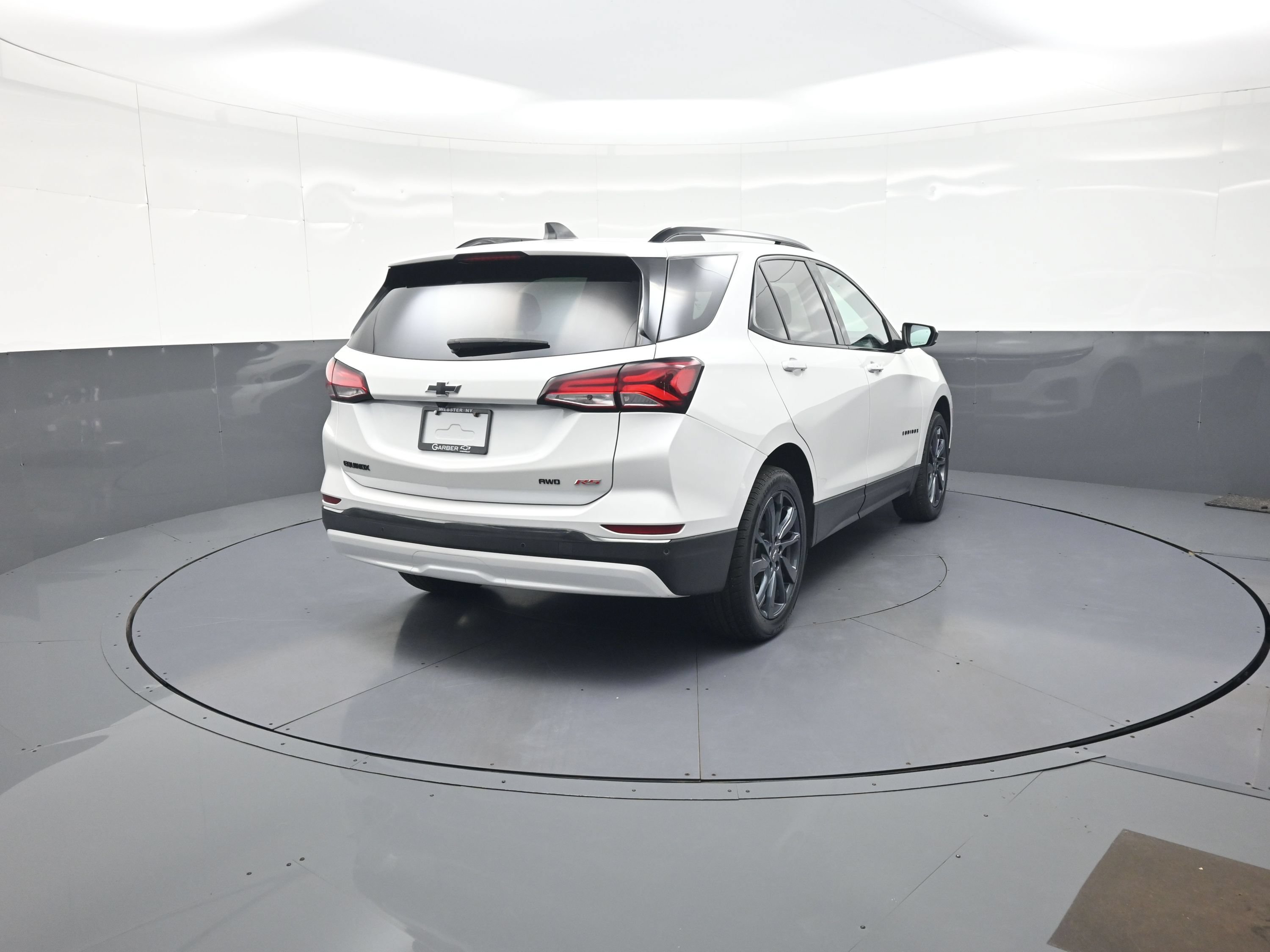 Used 2022 Chevrolet Equinox RS AWD/4WD image 3