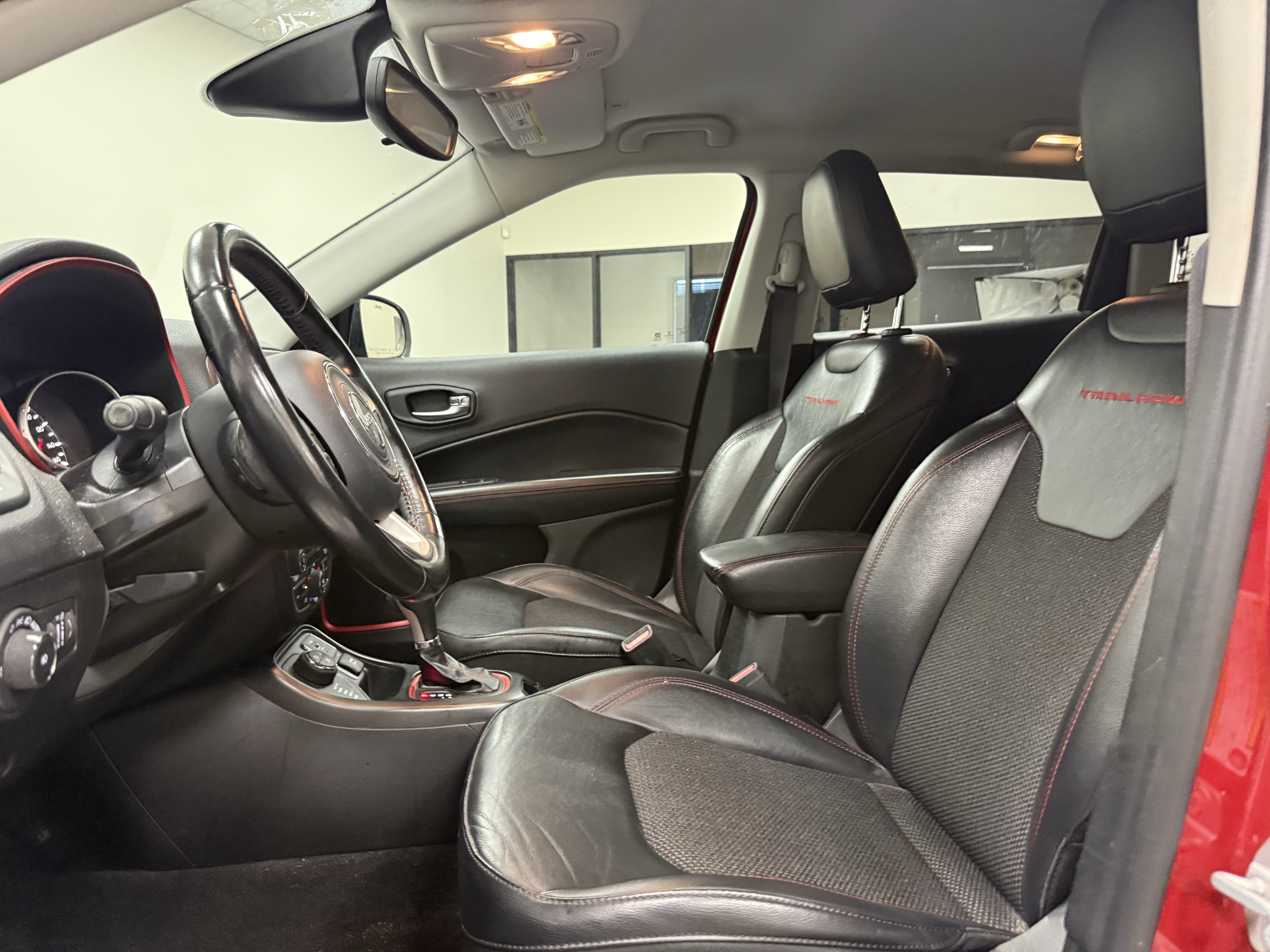 Used 2019 Jeep Compass Trailhawk AWD/4WD image 12