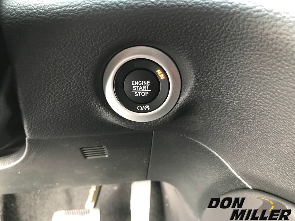 New 2026 Chrysler Pacifica Limited image 19