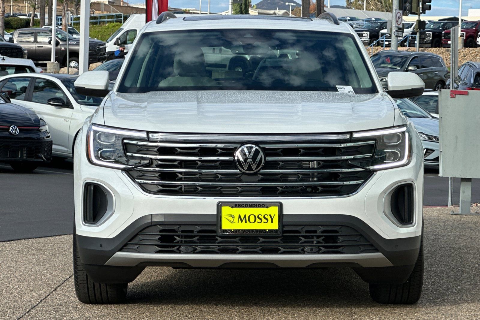 New 2026 Volkswagen Atlas SE image 8