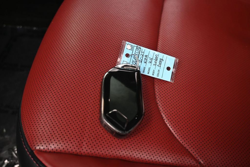 Used 2025 Kia K4 GT-Line w/ GT-Line Premium Package FWD image 24