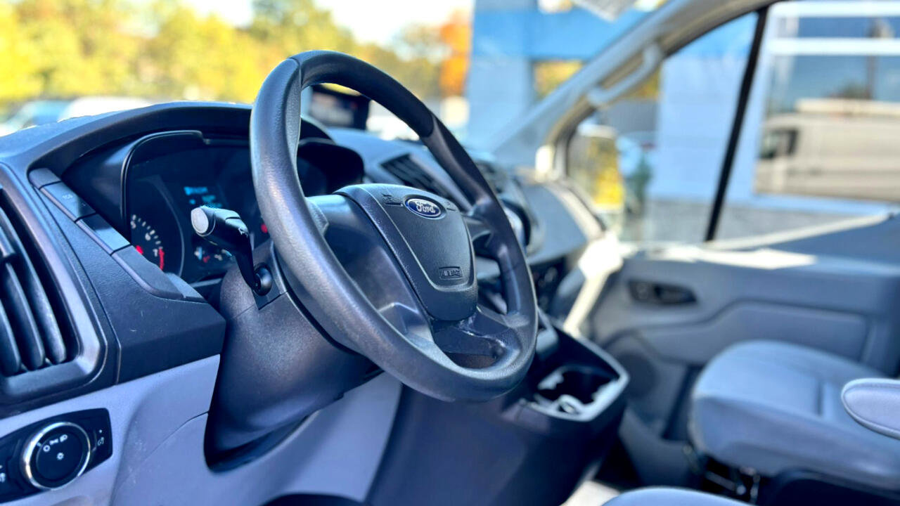 Used 2018 Ford Transit 250 130 Low Roof image 18
