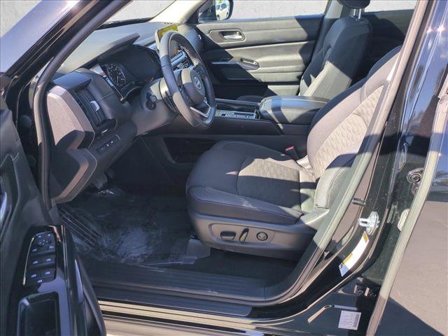 Used 2022 Nissan Pathfinder SV w/ SV Premium Package FWD image 16