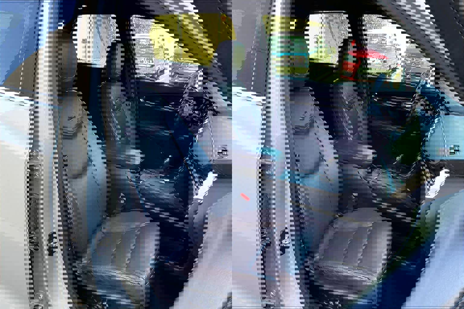 Used 2017 Cadillac XT5 Luxury w/ Driver Awareness Package image 9