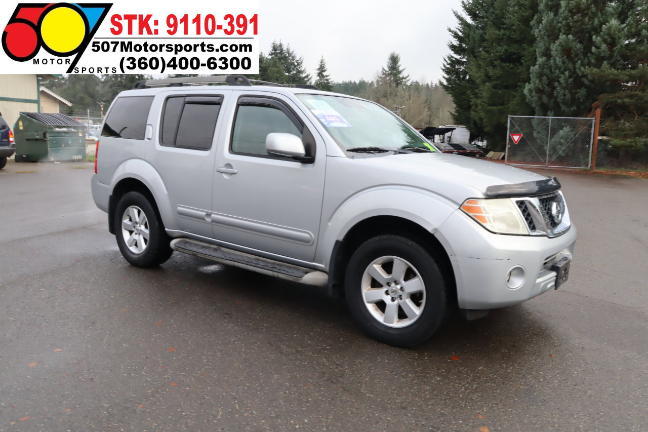 Used 2011 Nissan Pathfinder SV image 9
