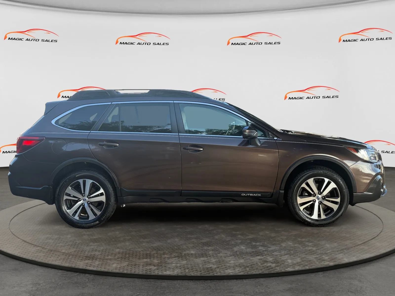 Used 2019 Subaru Outback 2.5i Limited w/ Protection Package #1 AWD/4WD image 6