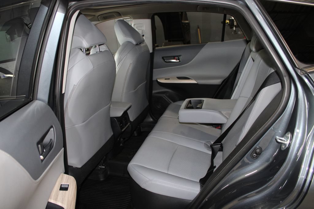 Used 2024 Toyota Venza Limited AWD/4WD image 12