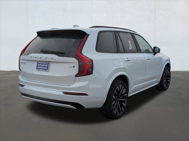 New 2026 Volvo XC90 B6 Ultra w/ Protection Package image 2