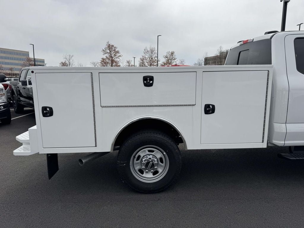 New 2026 Ford F350 XL w/ XL Chrome Package AWD/4WD image 3