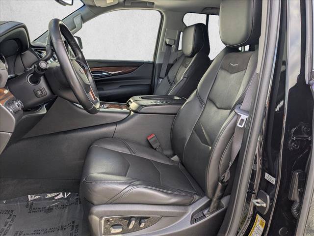 Used 2016 Cadillac Escalade Luxury AWD/4WD image 18
