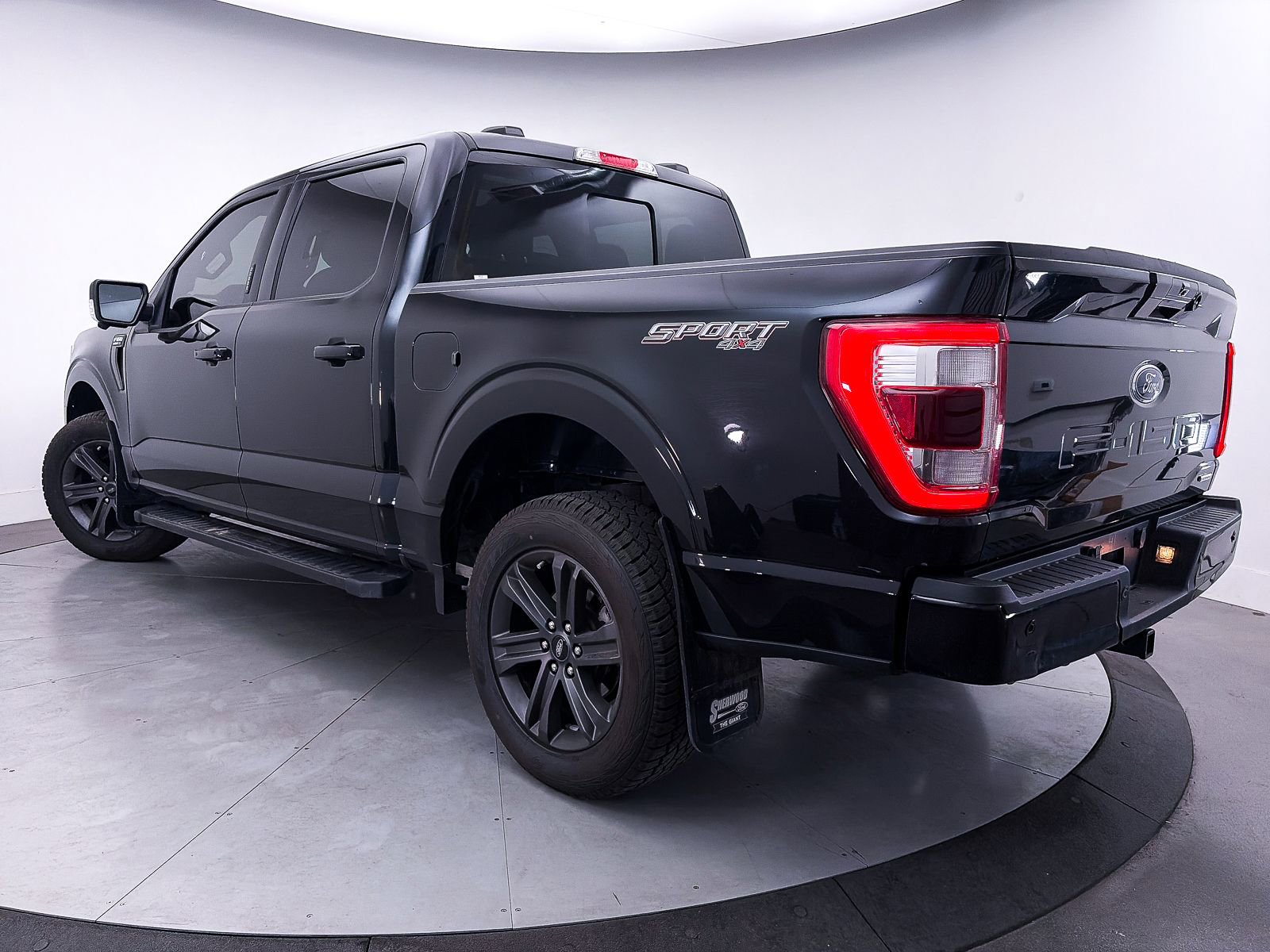 Used 2023 Ford F150 Lariat w/ Equipment Group 502A High AWD/4WD image 2