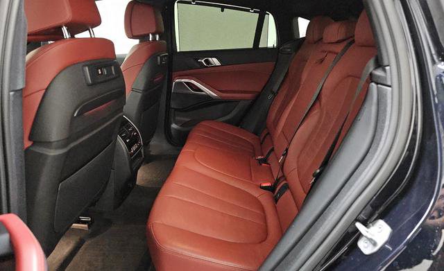 Used 2022 BMW X6 xDrive40i AWD/4WD image 9